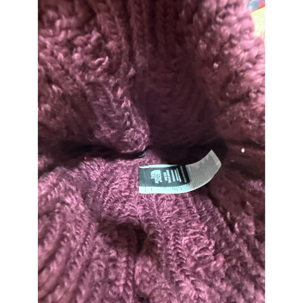 The North Face Beanie Kids One Size Burgundy Cable Knit Faux Fur Pom PomHat - Picture 5 of 7